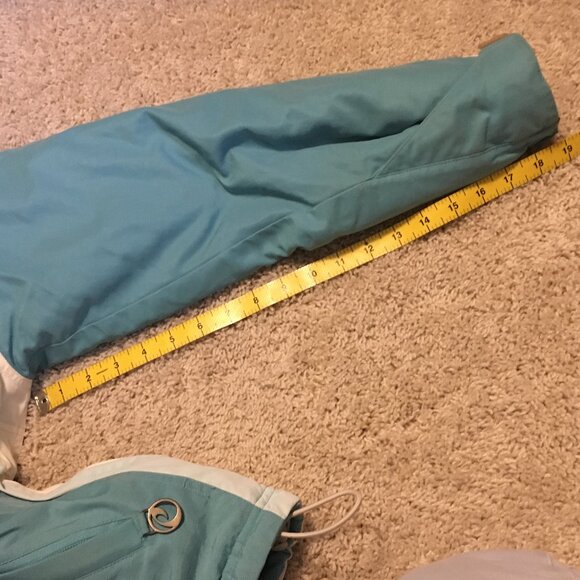 Retro Two Tone Blue Snowboarding Jacket - Picture 16 of 16